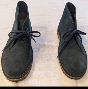 Clarks Desert Boots in Midnight Blue Suede